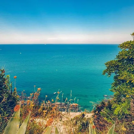 Sleeps 8 With Pool Air Con And Wifi Pietra la Croce