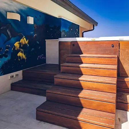 Sleeps 8 With Pool Air Con And Wifi *