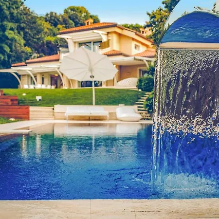 Villa Sleeps 8 With Pool Air Con And Wifi Pietra la Croce