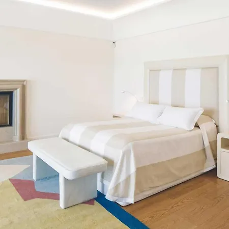 Sleeps 8 With Pool Air Con And Wifi Pietra la Croce
